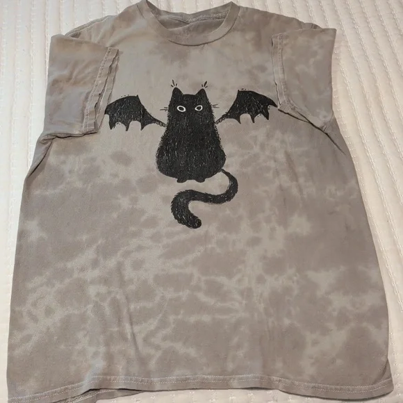 Black Cat Graphic T-Shirts - Picture 2 of 2